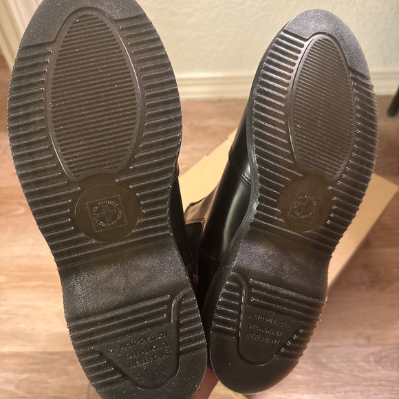 Dr Martens Flora Black Boots - Picture 4 of 6